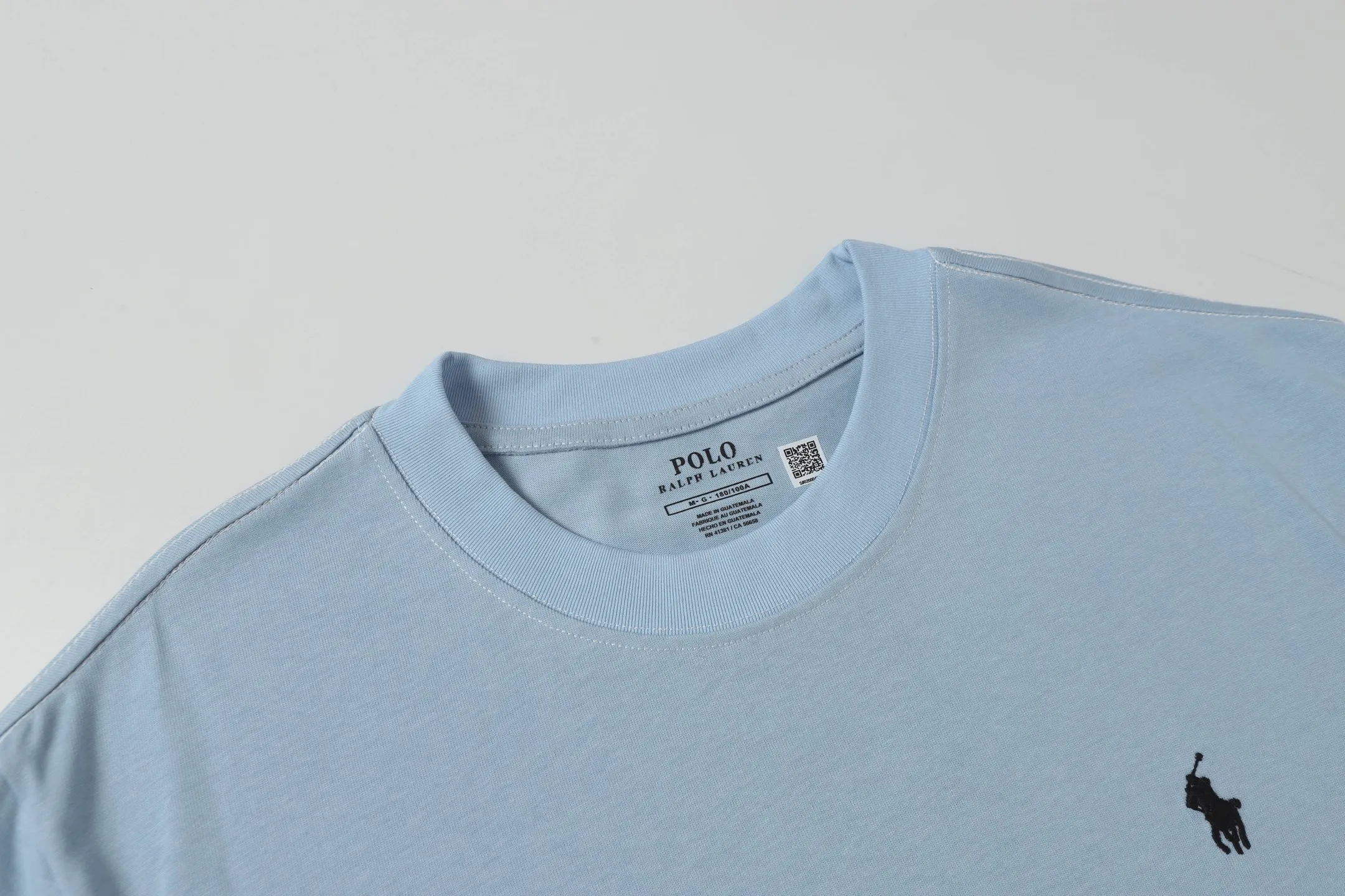 P114 Style number: A002 (no discount for running quantity) [Ralph Lauren round neck solid color pony embroidered logo pure cotton short sleeves] ✅270g double yarn fabric, custom woven and dyed threads ✅Original sticker Scan the QR code to enter the official website ✅Large version, loose and stylish, can wear up to 200 pounds Color: black white navy sky blue burgundy blue floral gray dark gray Size: S-XL